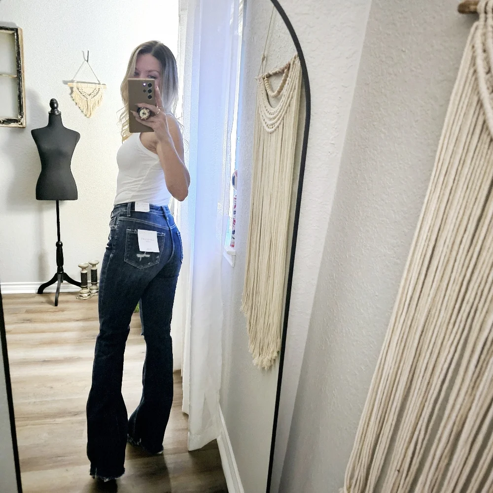 Lovervet (Vervet by Flying Monkey)  Distressed Flare Jeans Size 5(27) - Picture 6 of 15